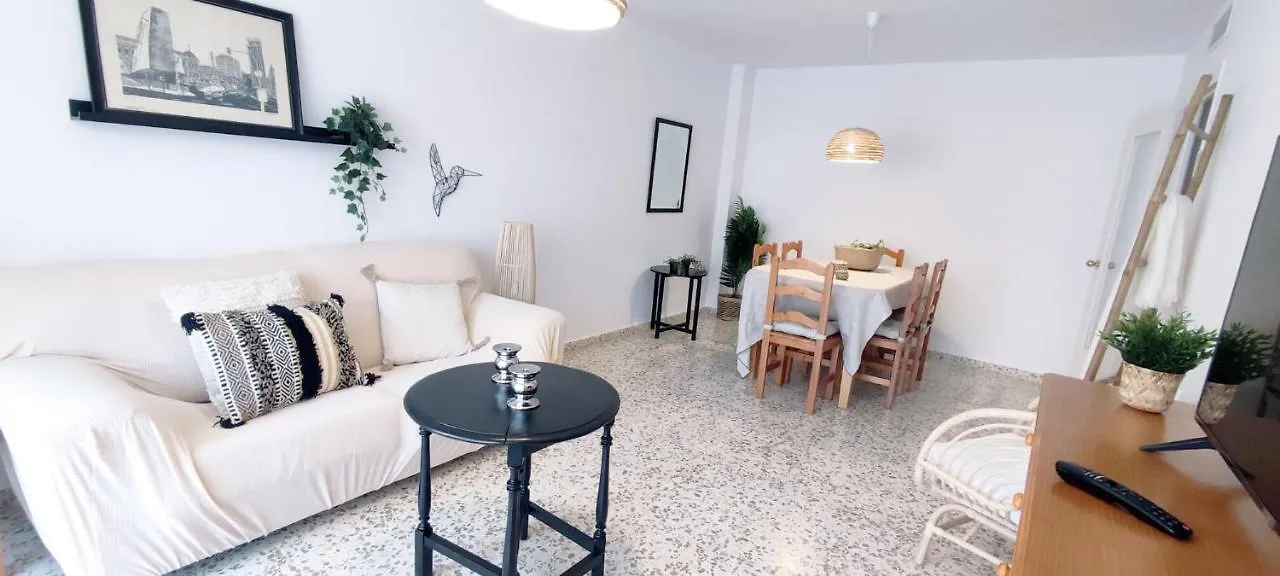 Los Prados - Amplio Apartamento Con Piscina Torre Del Mar 0*,  Espanha