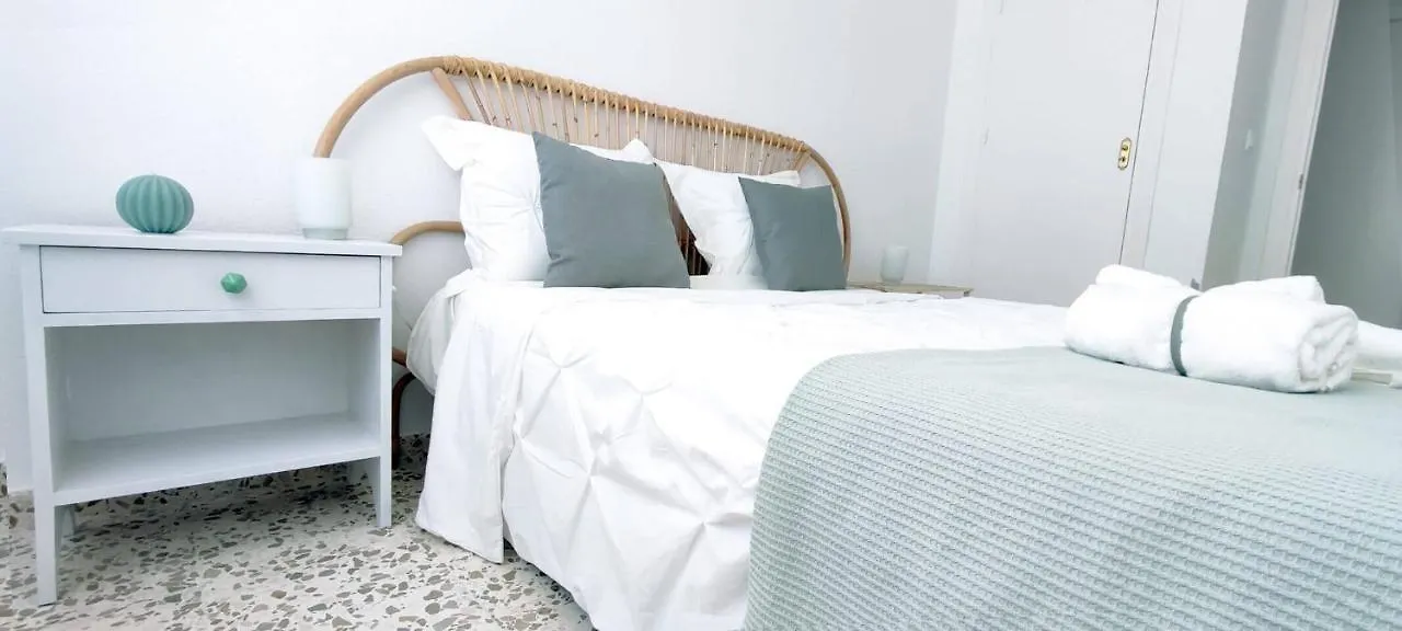 Los Prados - Amplio Apartamento Con Piscina Torre Del Mar 0*,  Espanha