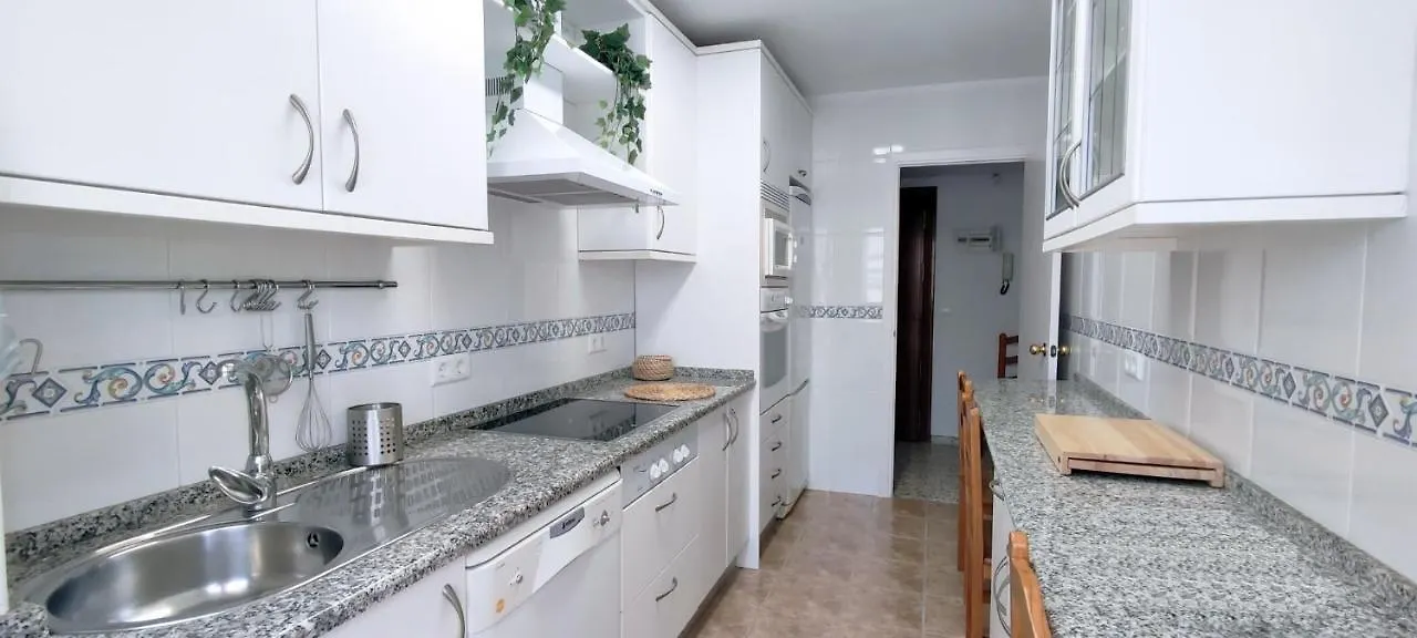 Los Prados - Amplio Apartamento Con Piscina Torre Del Mar
